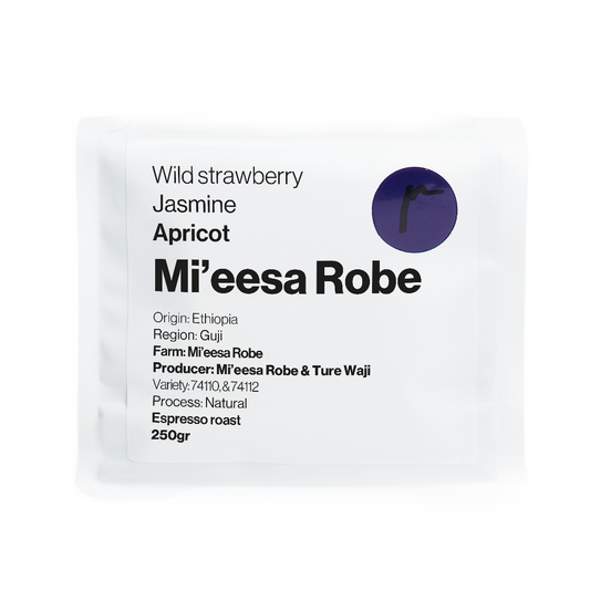 Mi'eesa Robe